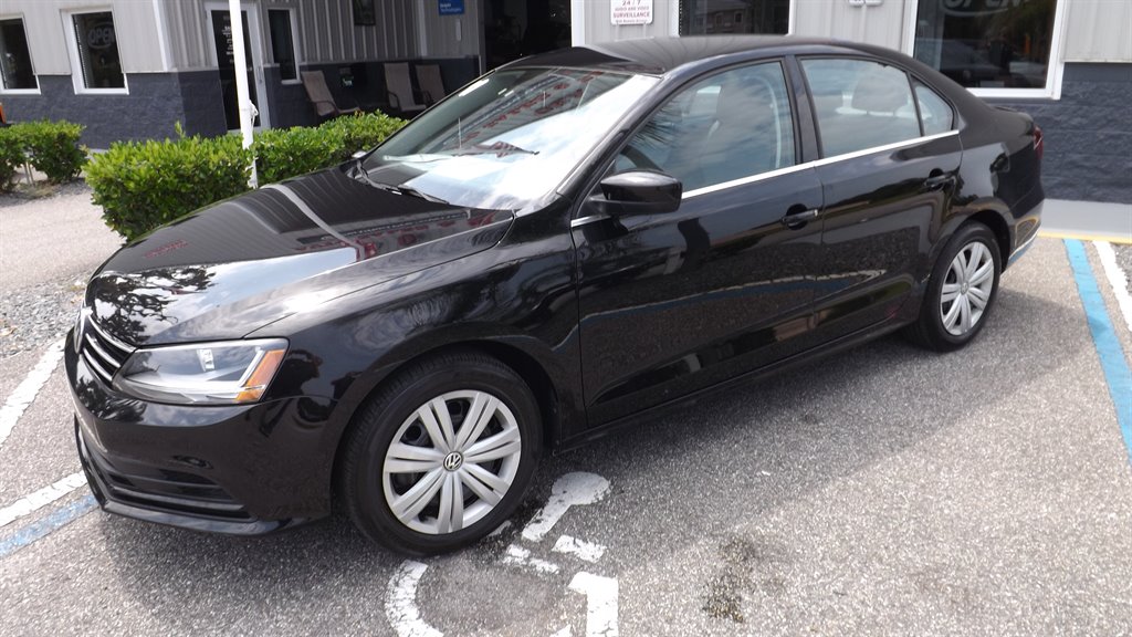 2017 Volkswagen Jetta - $12,995