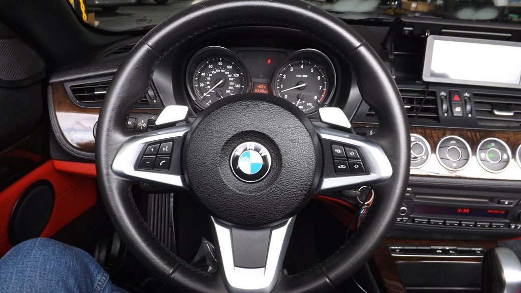2011 BMW Z4 - $17,995