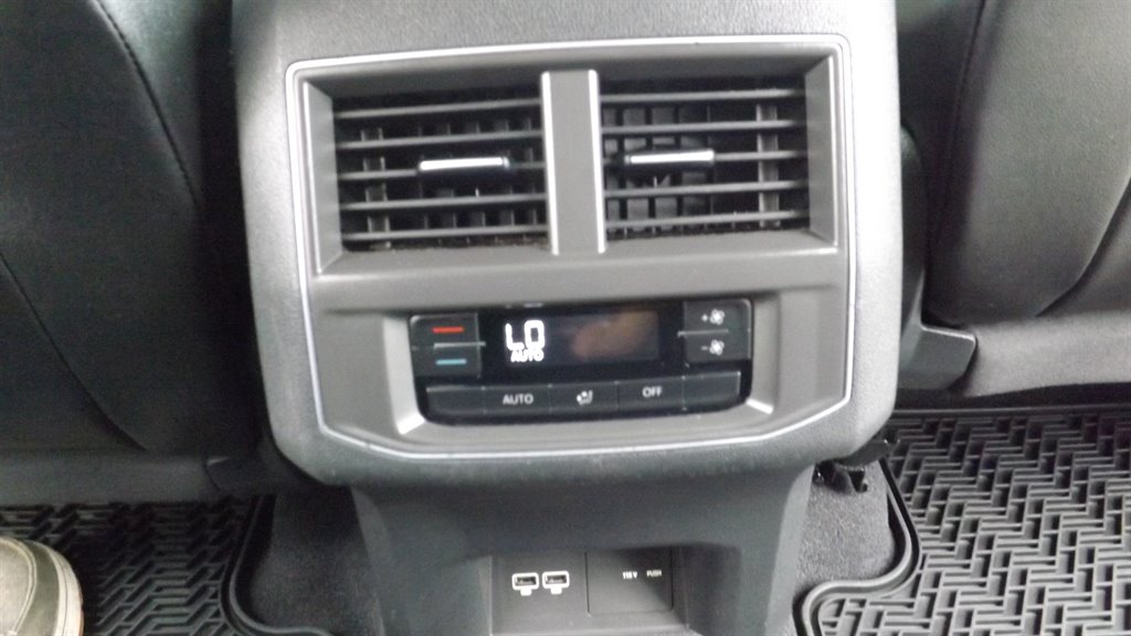 2019 Volkswagen Atlas - $26,995