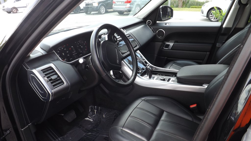 2021 Land Rover Range Rover Sport - $37,995