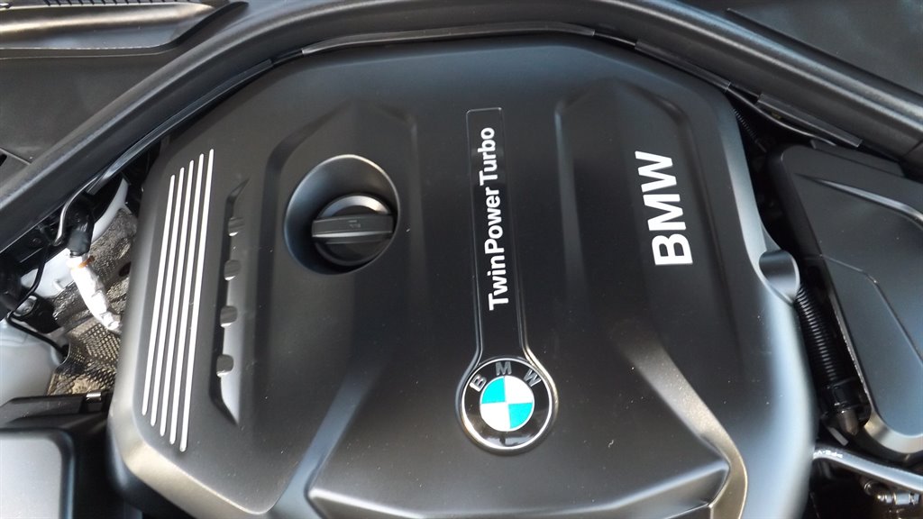 2017 BMW 330i - $17,995