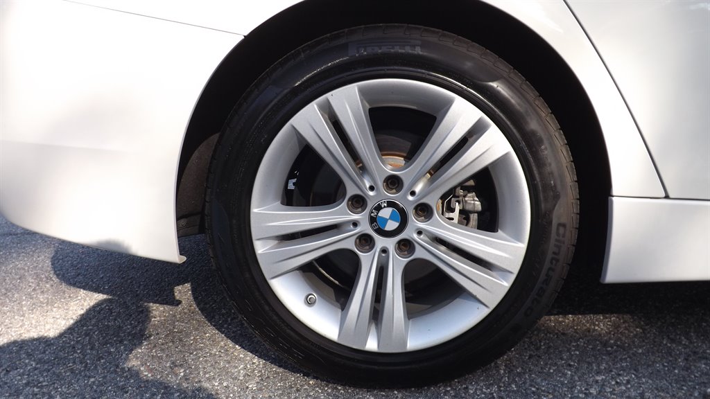2017 BMW 330i - $17,995