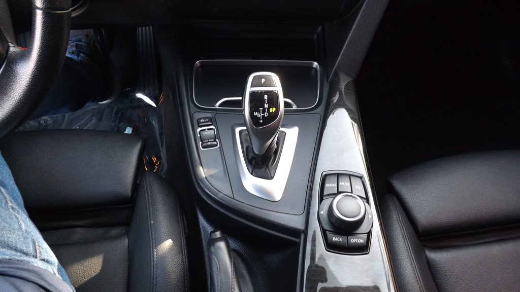 2017 BMW 330i - $17,995