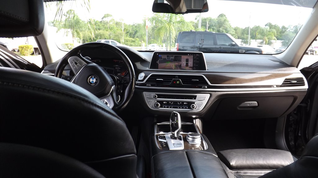 2022 BMW 740li - $38,250