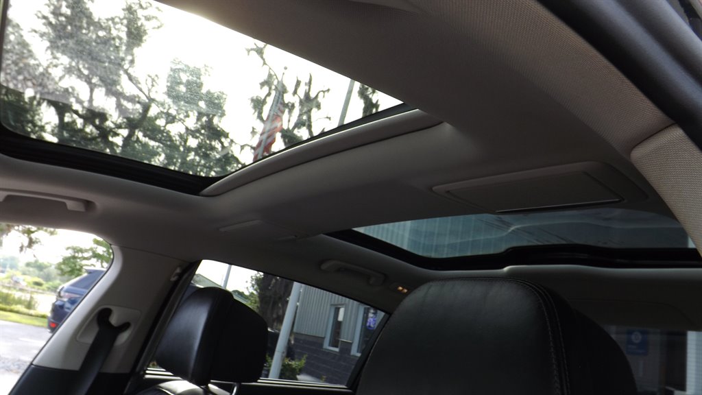 2022 BMW 740li - $38,250