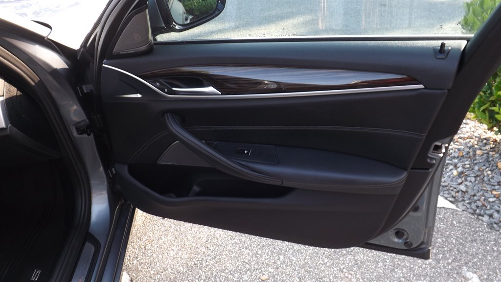 2019 BMW 5 Series - $22,995