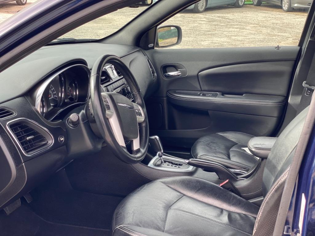 2014 Chrysler 200