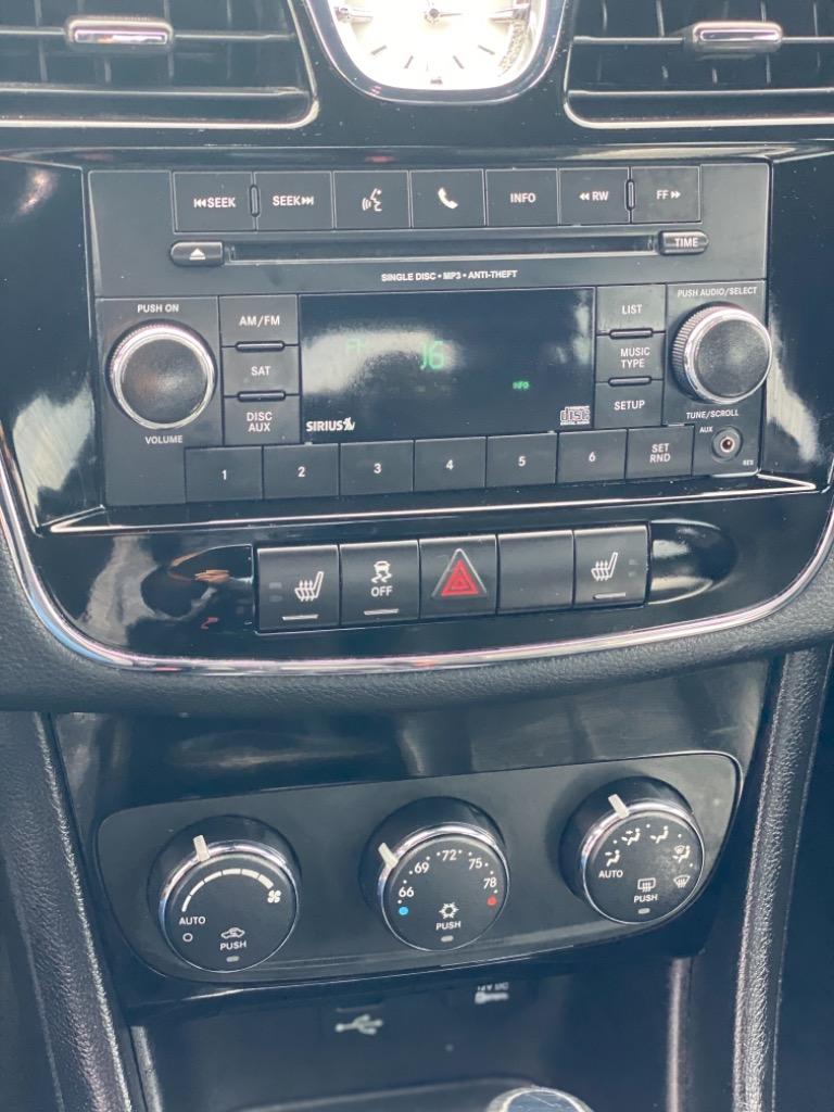 2014 Chrysler 200