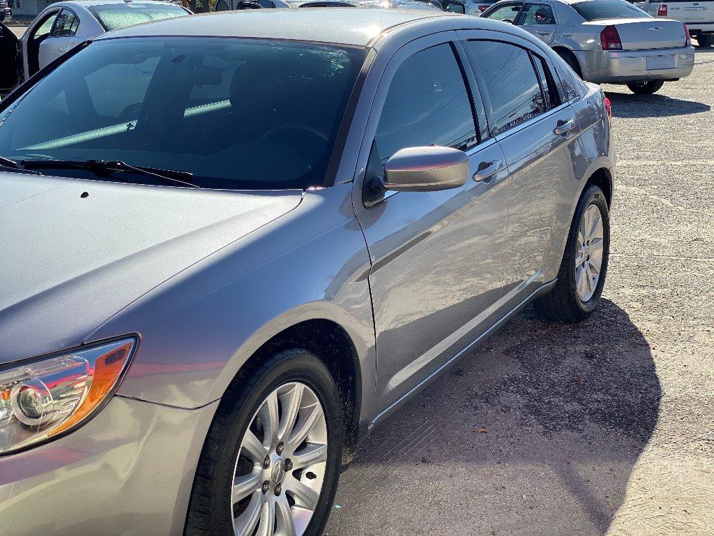 2014 Chrysler 200