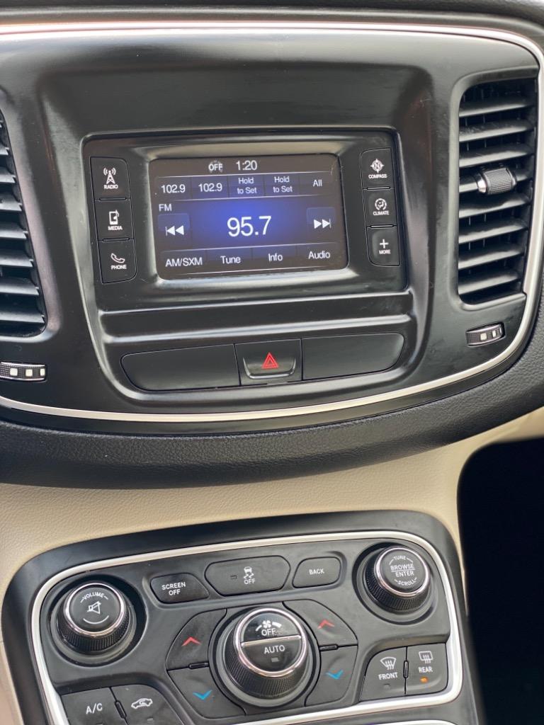 2015 Chrysler 200