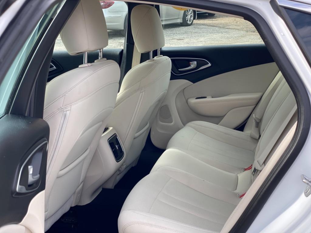 2015 Chrysler 200