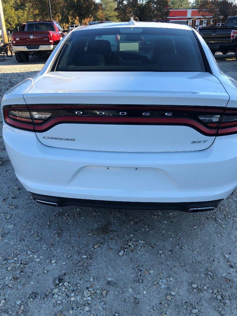 2016 Dodge Charger - $18,995