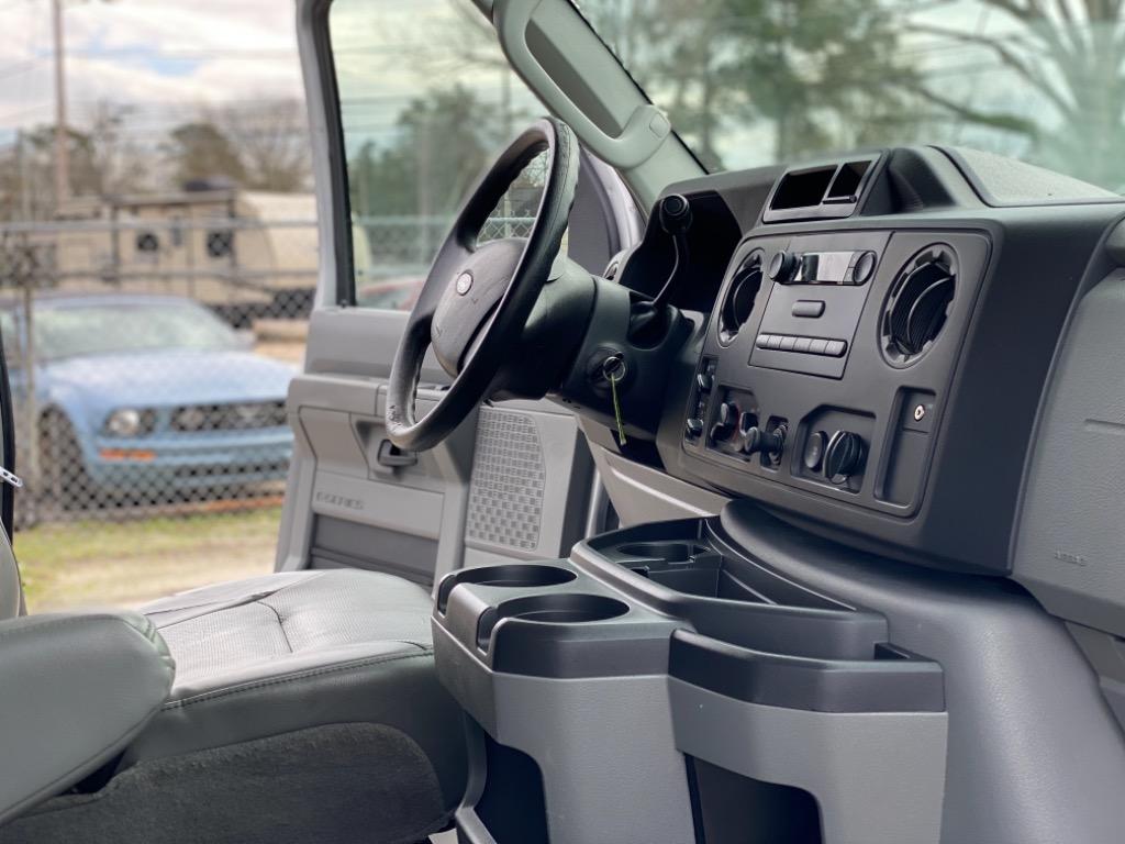 2012 Ford E-350