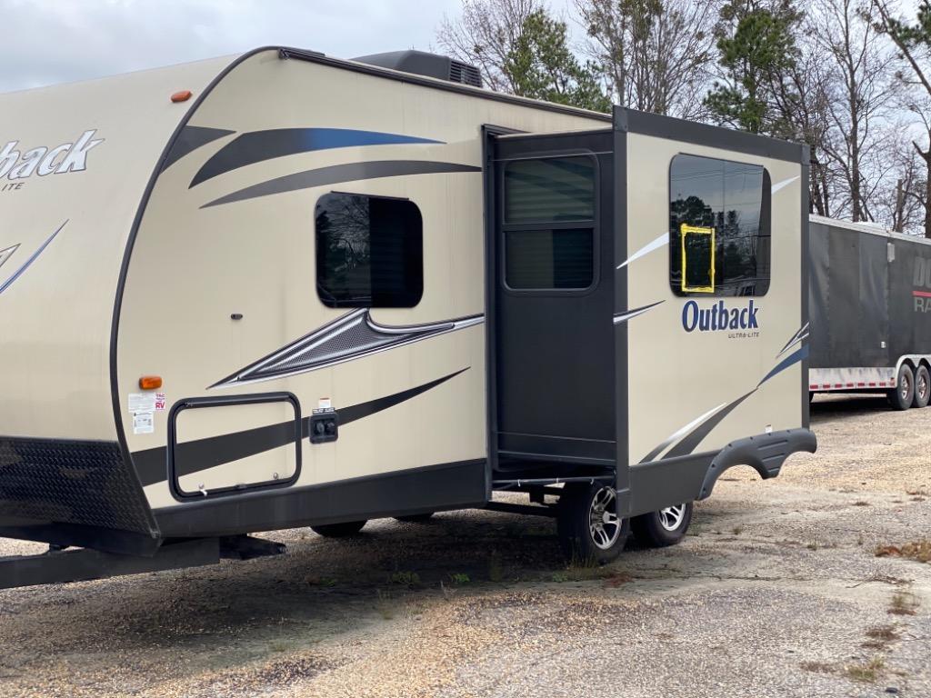 2017 Keystone Keystone - $15,500