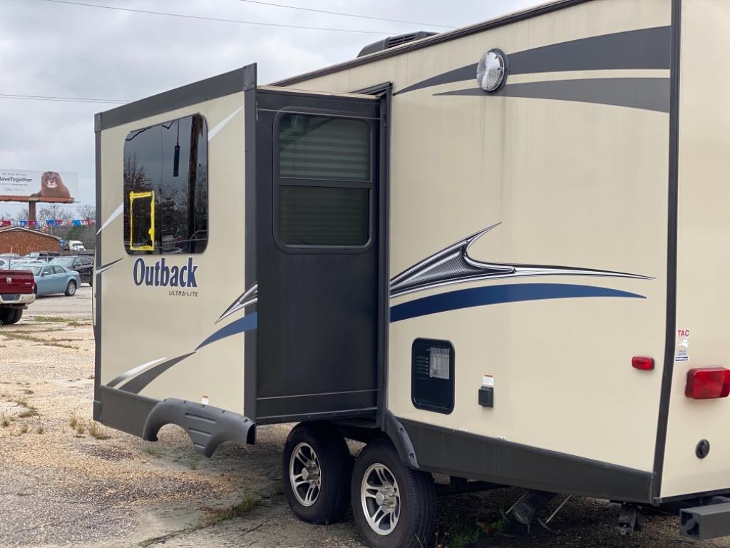 2017 Keystone Keystone - $15,500