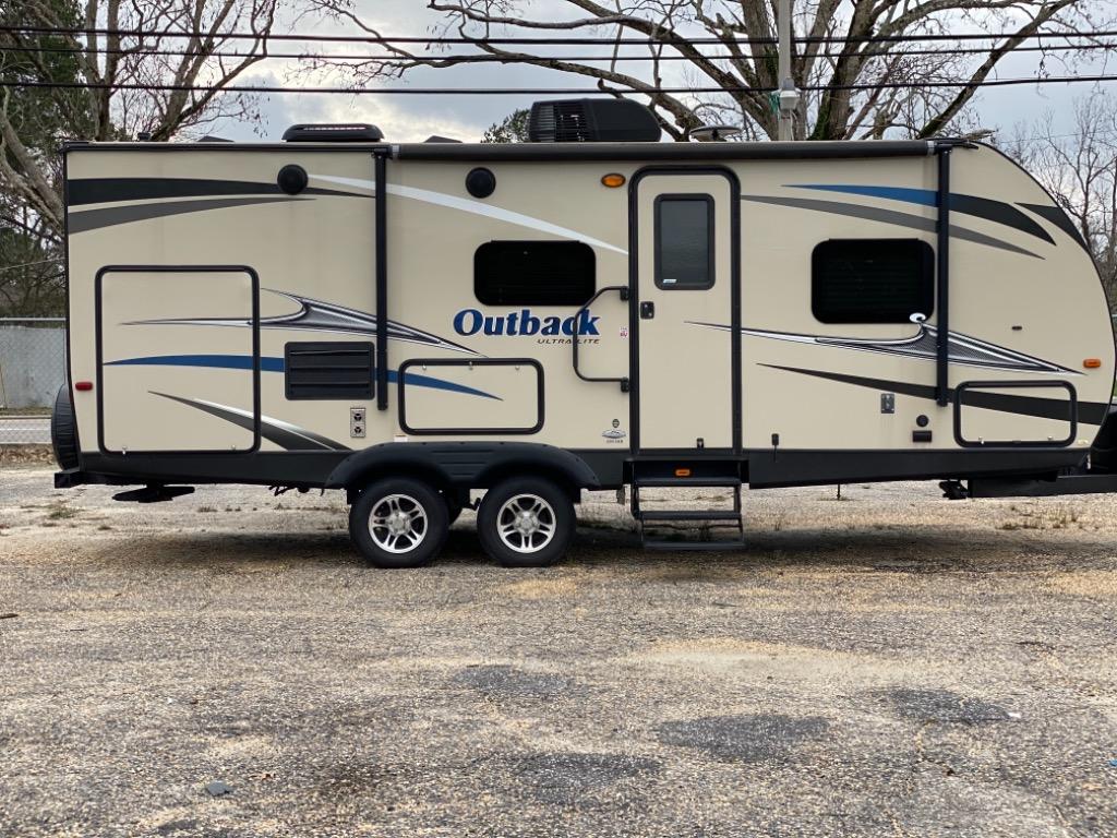 2017 Keystone Keystone - $15,500