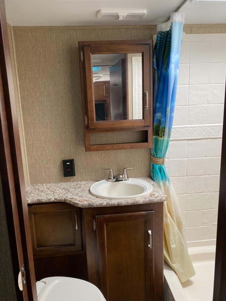 2017 Keystone Keystone - $15,500