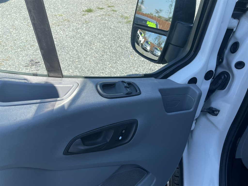 2016 Ford Transit - $17,995