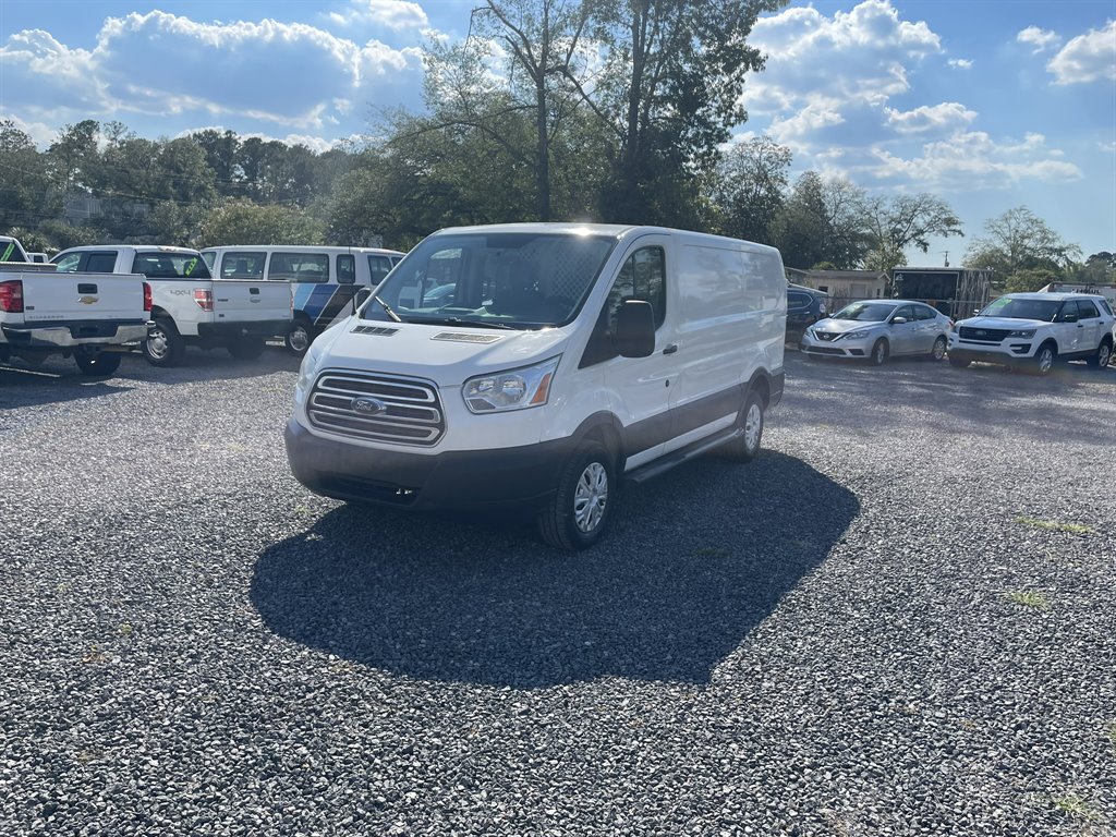 2016 Ford Transit - $17,995
