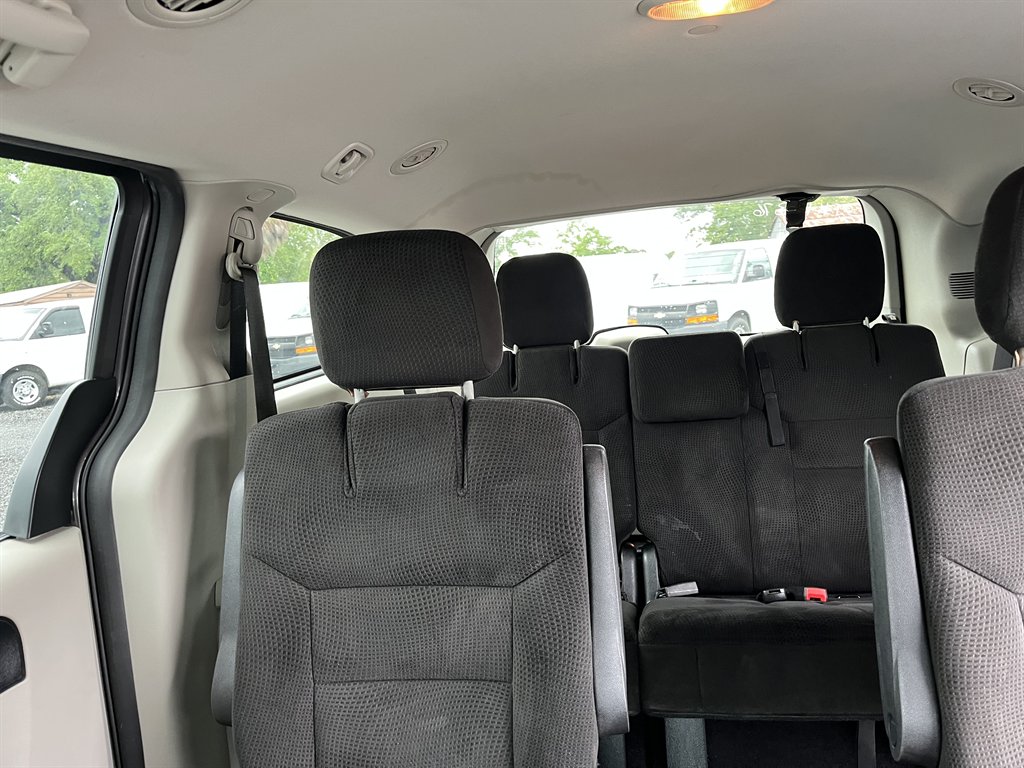 2016 Dodge Grand Caravan SE photo