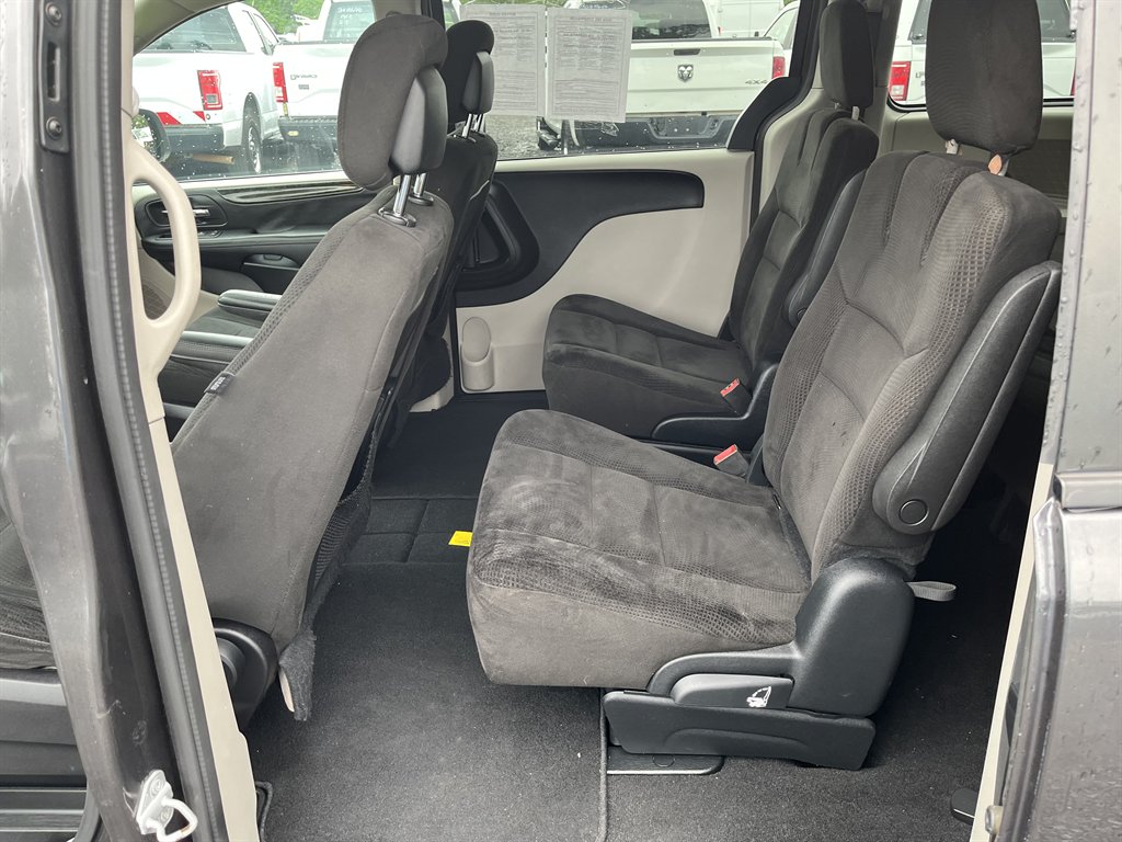 2016 Dodge Grand Caravan SE photo