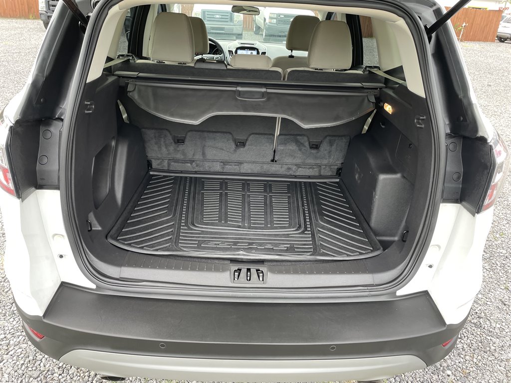 2017 Ford Escape SE photo