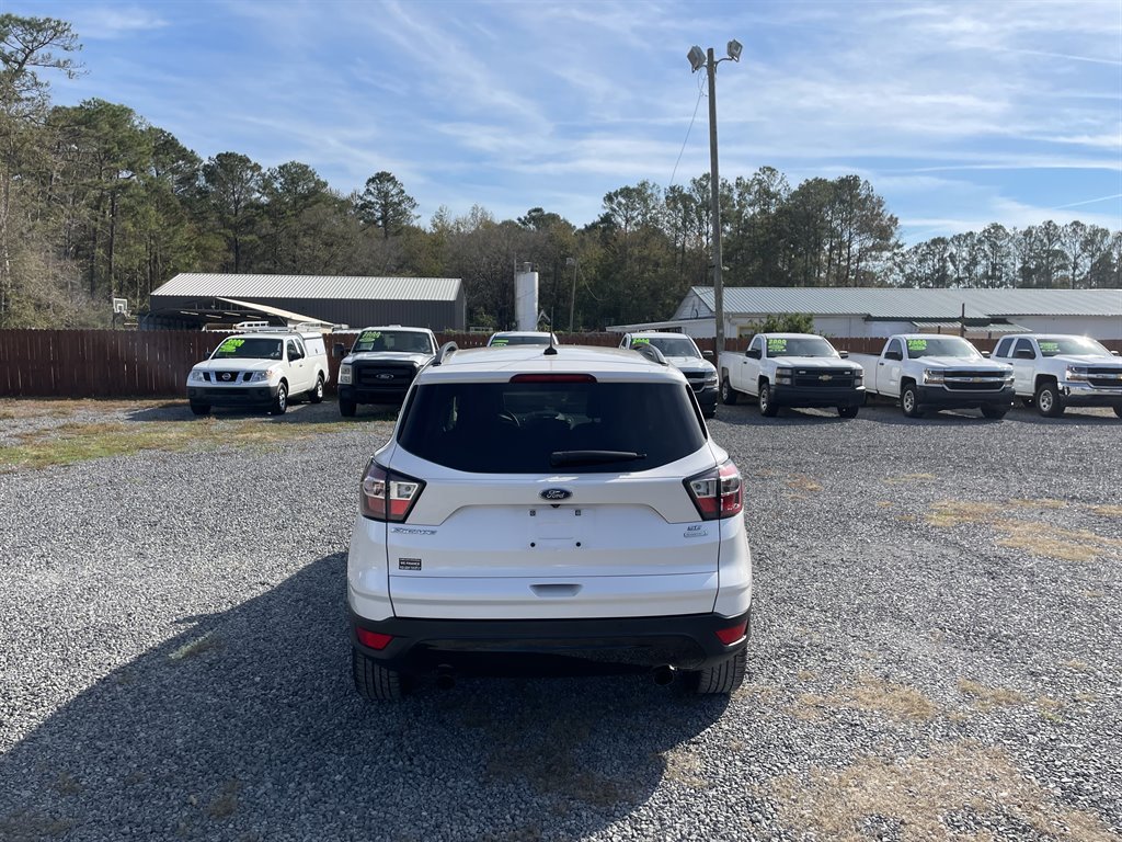 2017 Ford Escape SE photo