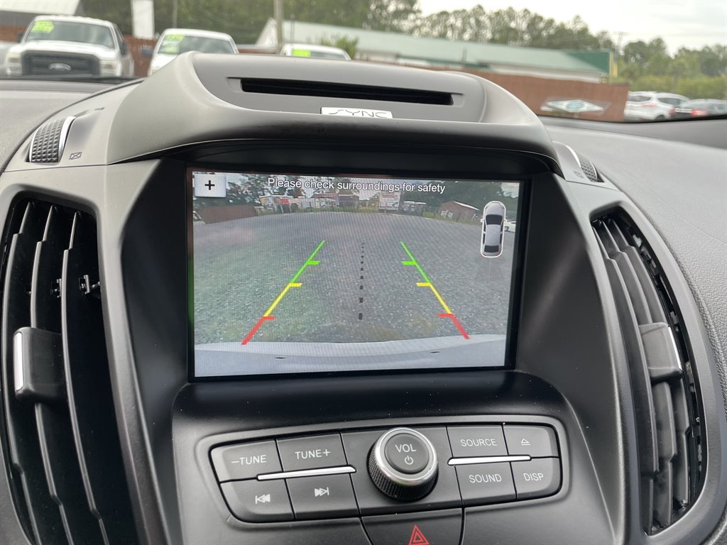 2017 Ford Escape SE photo