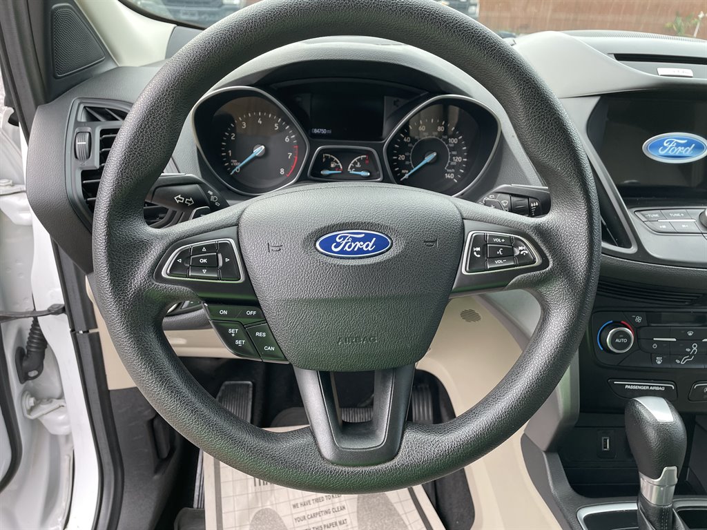 2017 Ford Escape SE photo