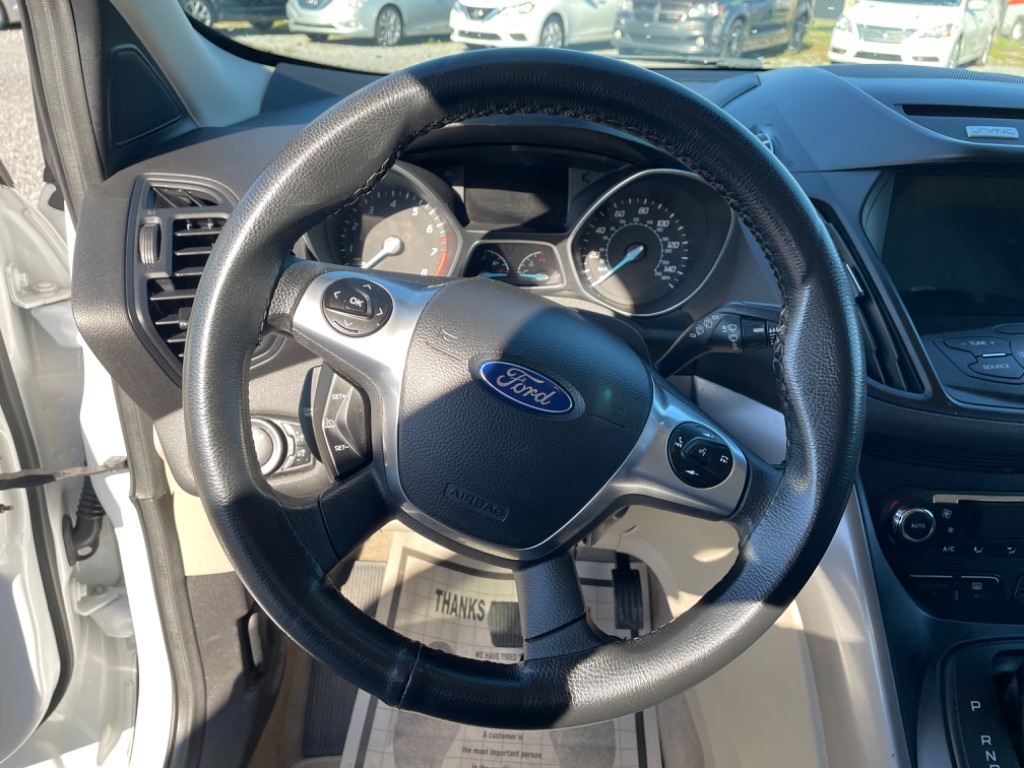 2016 Ford Escape SE photo