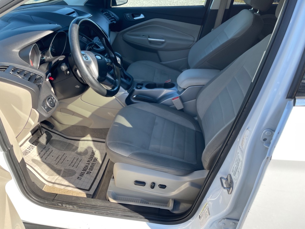 2016 Ford Escape SE photo