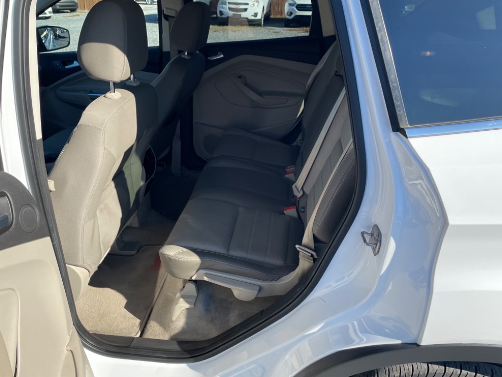 2016 Ford Escape SE photo
