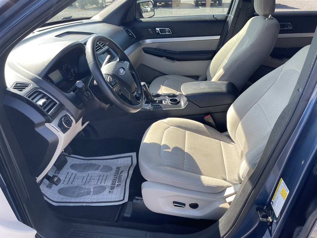 2018 Ford Explorer photo