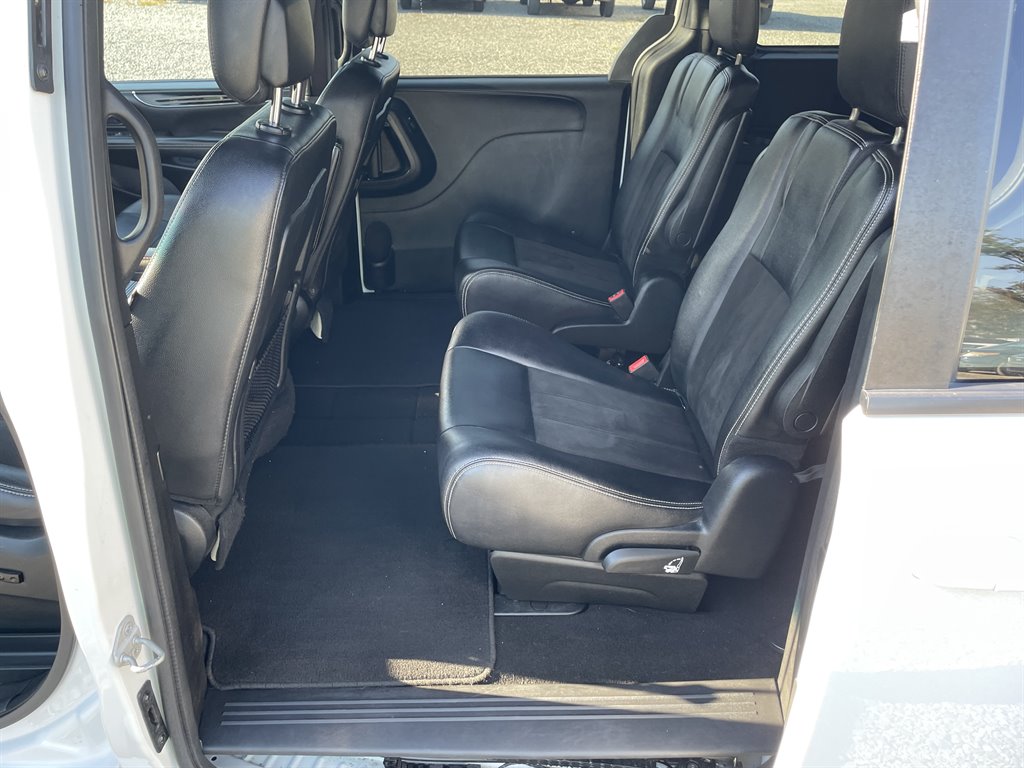 2020 Dodge Grand Caravan SXT photo