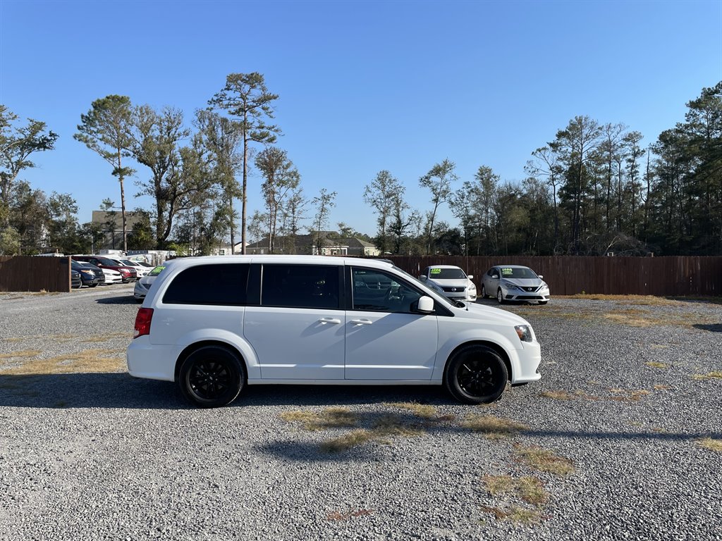 2020 Dodge Grand Caravan SXT photo