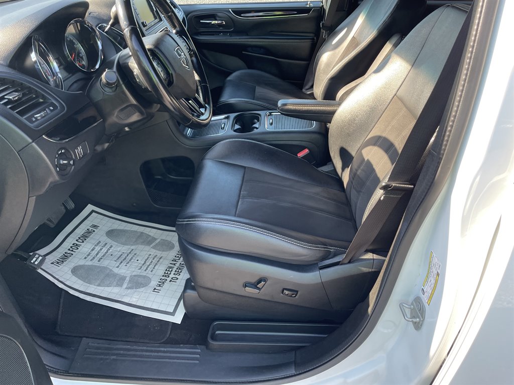 2020 Dodge Grand Caravan SXT photo