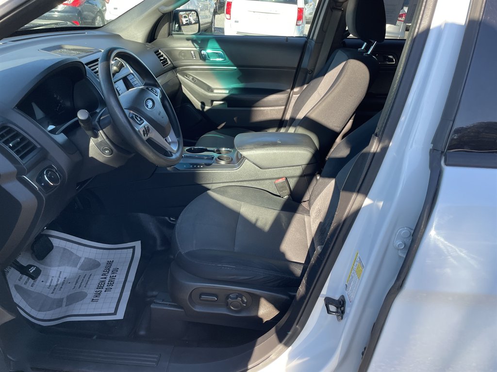 2015 Ford Explorer photo
