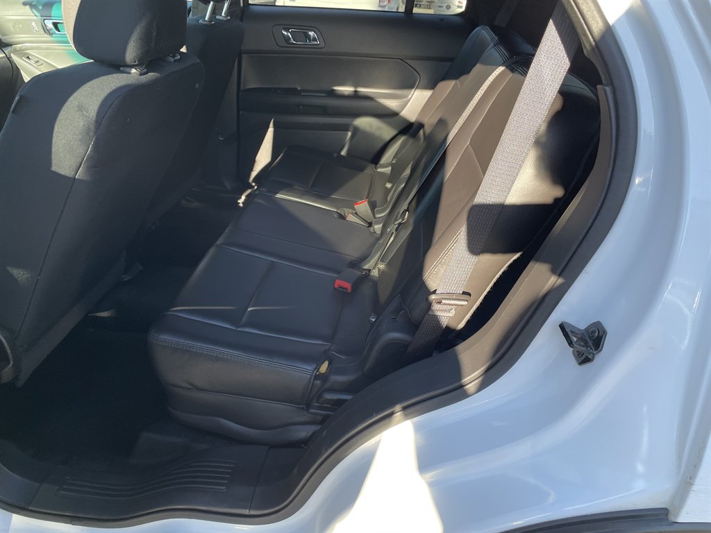 2015 Ford Explorer photo