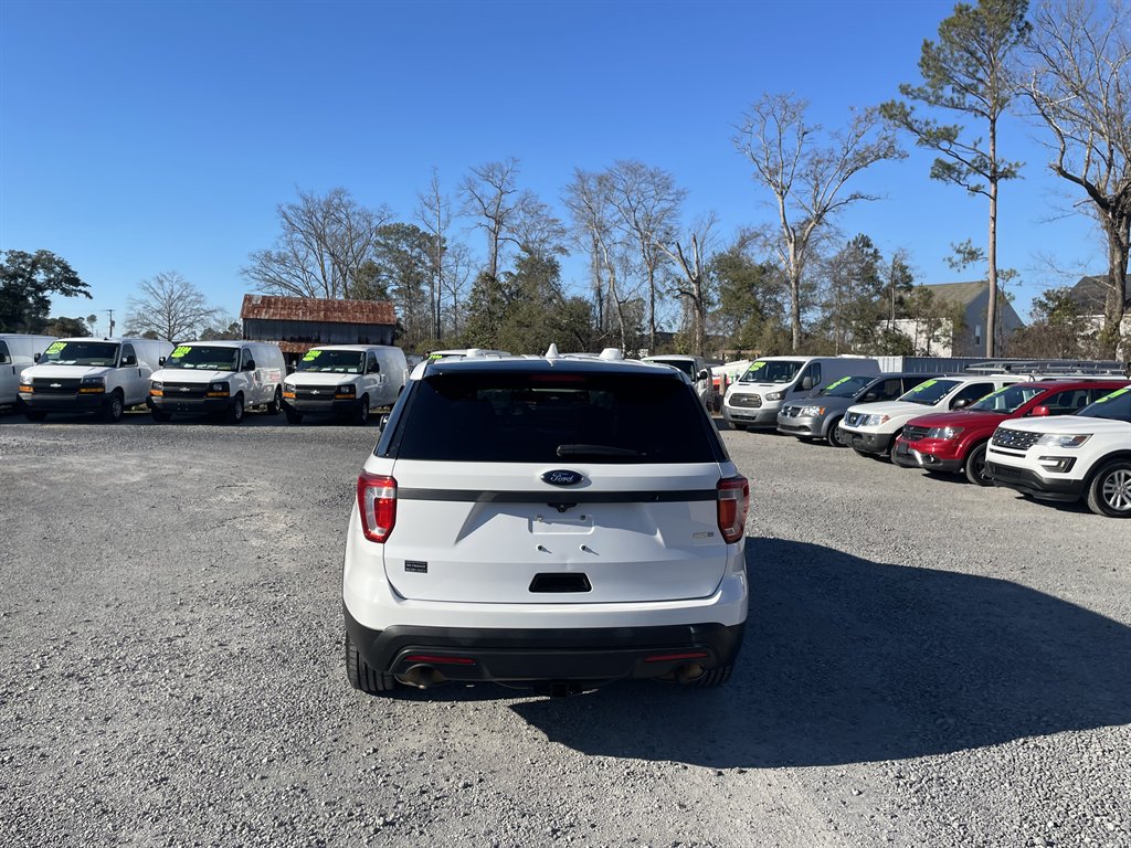 2016 Ford Explorer photo