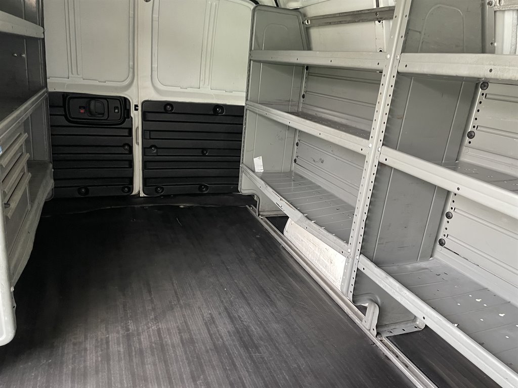 2016 Chevrolet G2500 Vans Express photo