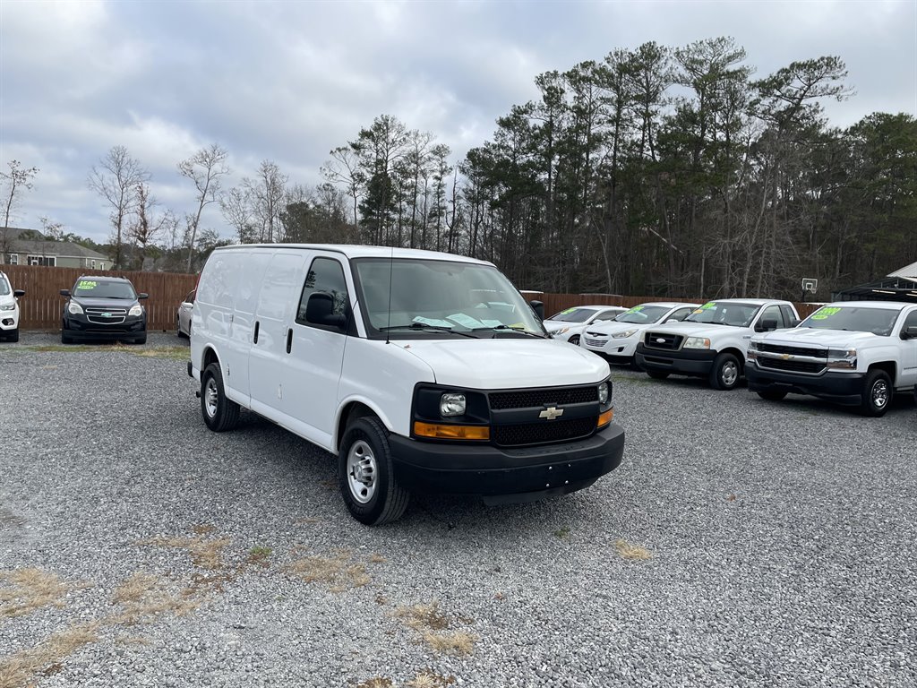 2016 Chevrolet G2500 Vans Express photo