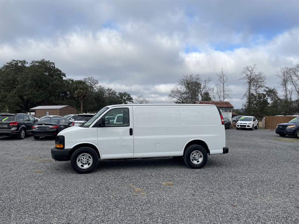 2016 Chevrolet G2500 Vans Express photo