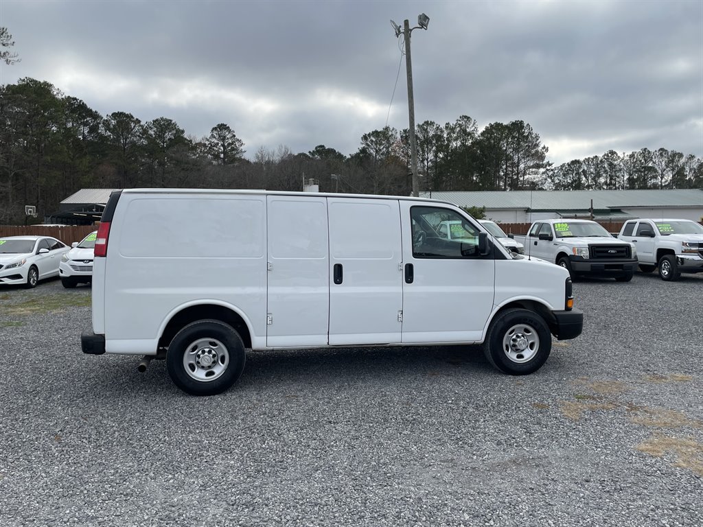2016 Chevrolet G2500 Vans Express photo