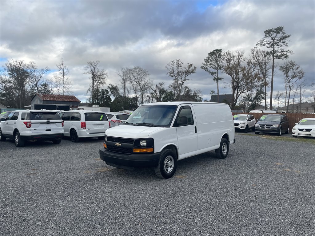 2016 Chevrolet G2500 Vans Express photo