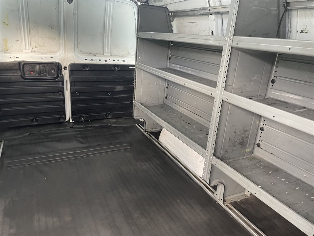2016 Chevrolet G2500 Vans Express photo