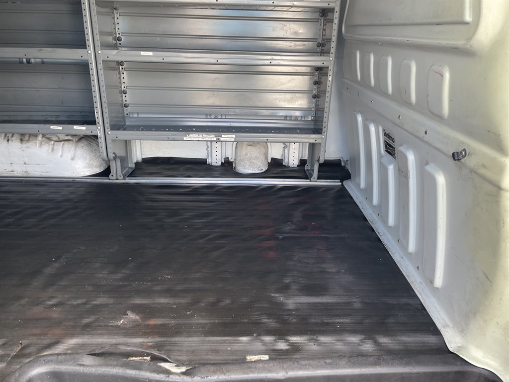 2016 Chevrolet G2500 Vans Express photo