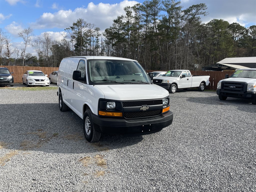 2016 Chevrolet G2500 Vans Express photo