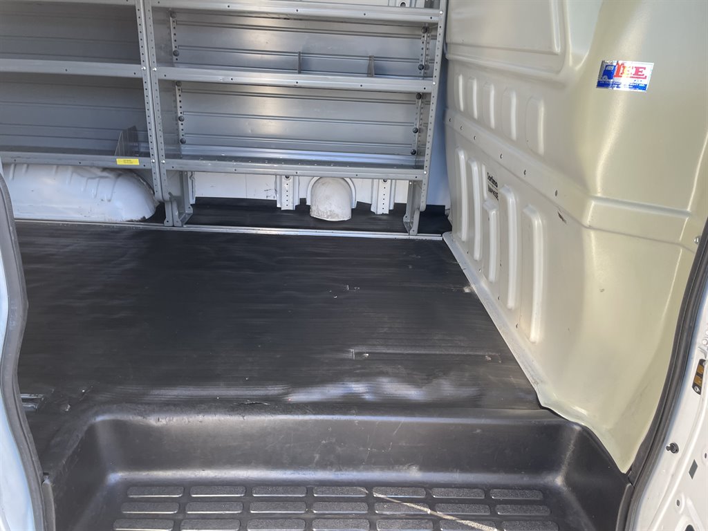 2016 Chevrolet G2500 Vans Express photo