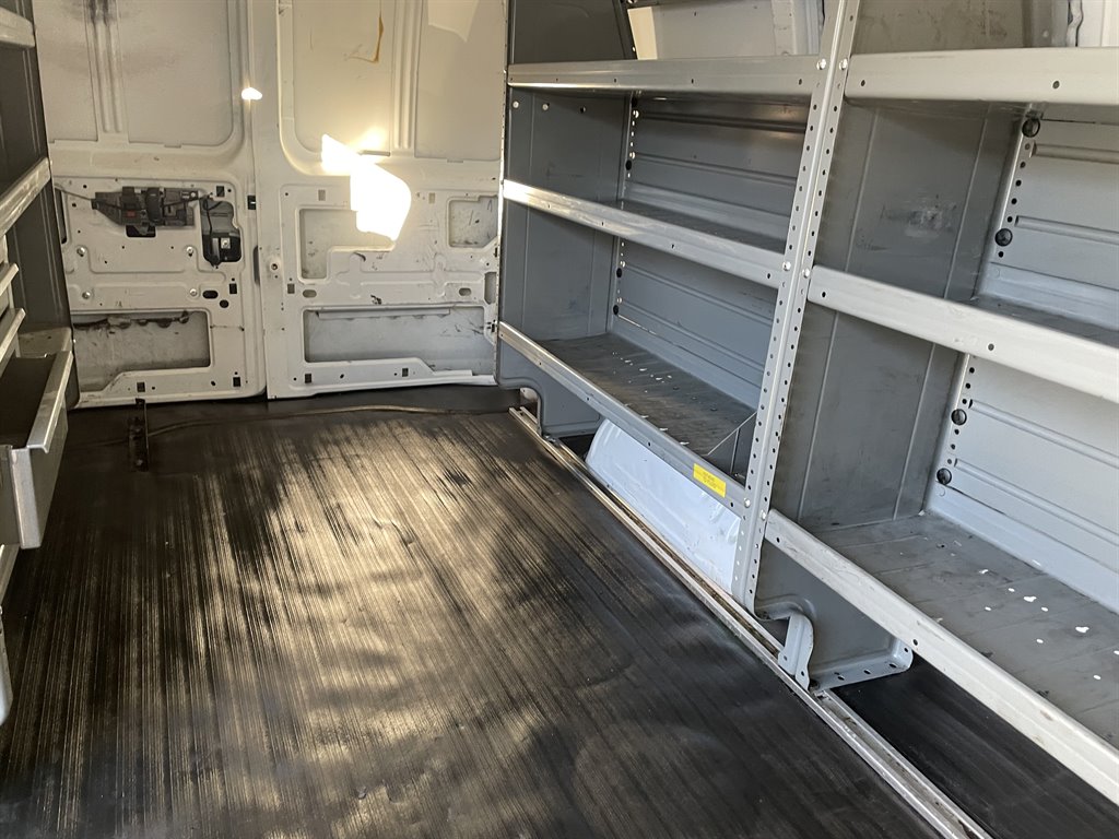 2016 Chevrolet G2500 Vans Express photo