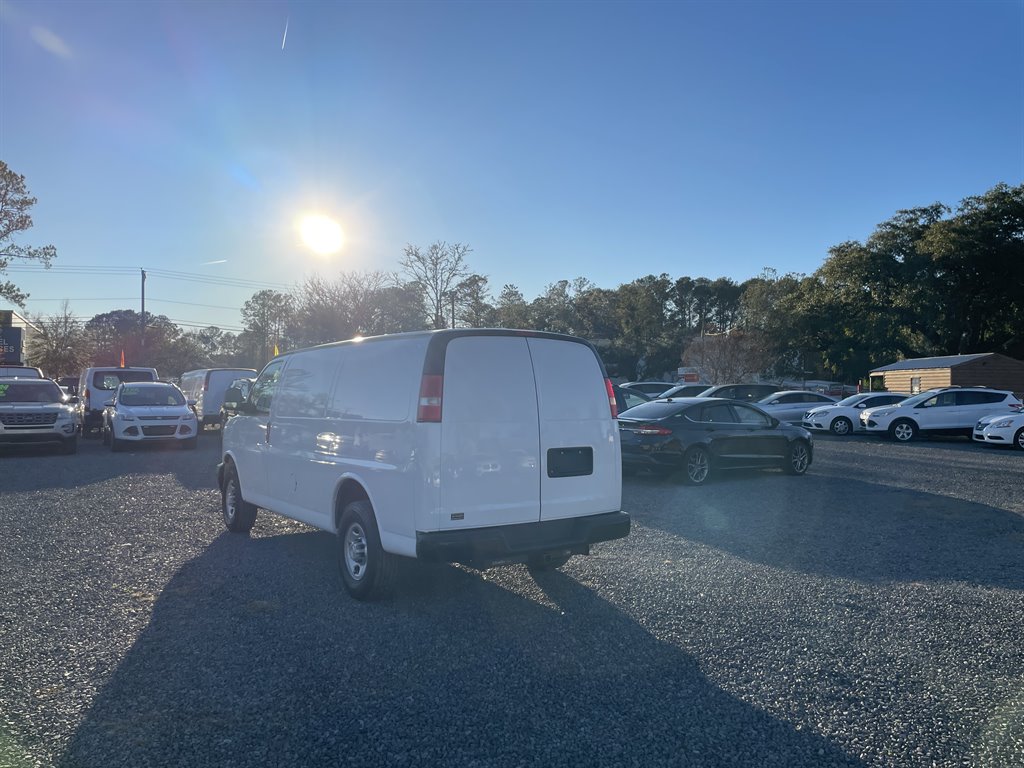 2016 Chevrolet G2500 Vans Express photo